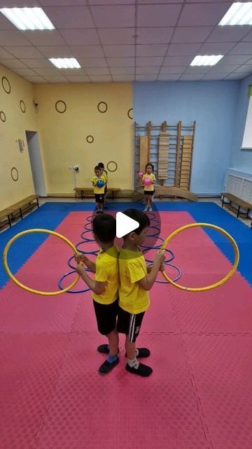 Gym Ideas For Kindergarten, Sports Game For Kids, Hoola Hoop Activity For Kids, Preschool Gym Games, Physical Games For Kids, Physical Education Activities Pe Games, Indoor Games For Kids Classroom, Pe Games For Kindergarten, Games For Preschoolers Indoor