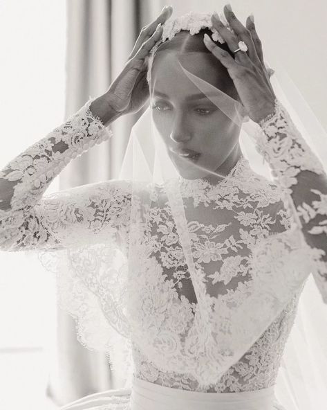 Jasmine Tookes Wedding, Jasmin Tookes, Wedding Dresses Zuhair Murad, Long Sleeve Lace Wedding Dresses, Steph Claire Smith, Wedding Hairstyles And Makeup, Vogue Wedding, Munaluchi Bride, Jasmine Tookes