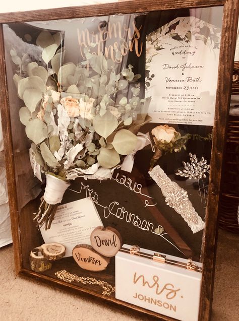 Shadow Box Ideas For Wedding Memories, Bride Bouquet Preservation, Post Wedding Bouquet Ideas, Wedding Mementos Ideas, Wedding Keepsake Shadow Boxes, Wedding Veil Shadow Box Ideas, Marriage Shadow Box Ideas, Ideas For Wedding Bouquets After Wedding, What To Do With My Wedding Bouquet