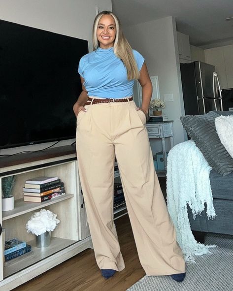 Old money aesthetic workwear fashion midsize style wide leg trousers minimalist Midsize Old Money, Curvy Old Money Outfits, Plus Size Old Money Style, Midsize Office Outfit, Aesthetic Workwear, Stylish Workwear, Fashion Midsize, Midsize Style, Old Money Style