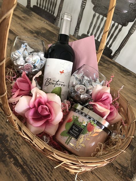 Brunch Raffle Basket, Mothers Day Wine Basket, Wine Prize Basket, Wine Glass Basket Gift Ideas, Wine Chocolate Gift Basket, Chocolate And Wine Gift Basket, Bridal Brunch Gift Ideas, Gift Basket For Bridal Shower Prize, Wine Bridal Shower Gift