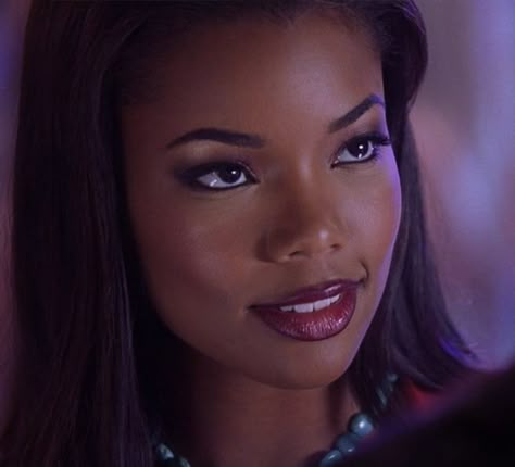 90’s Makeup, Cradle To The Grave, 2000s Makeup Looks, 90s Makeup Look, Bombshell Makeup, 90s Makeup, Black Actresses, Gabrielle Union, Black Women Makeup