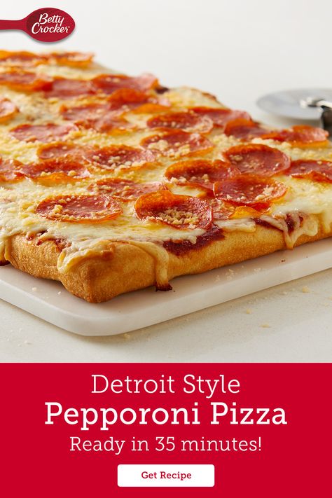 Pillsbury Pizza Crust Recipes, Easy Homemade Pizza Recipe, Detroit Style Pizza Recipe, Heb Recipes, Healthy Shake, Homemade Pizza Recipe Easy, Detroit Pizza, Lunch Dishes, Beverages Recipes