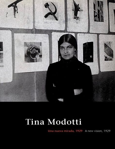 Una nueva mirada, 1929. Tina Modotti Women Photographers, Tina Modotti, Female Poets, Wolf Hybrid, Walker Evans, Motion Photography, Edward Weston, Gordon Parks, Louise Brooks