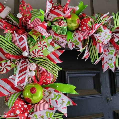 Holiday Mesh Wreaths, Monster Christmas, Grinch Wreath, Grinch Decorations, Grinch Christmas Party, Whoville Christmas, Grinch Christmas Tree, Holiday Garland, Grinch Christmas Decorations