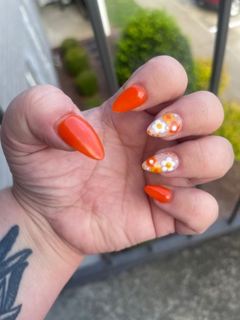 Retro Almond Floral 70’s Acrylic Dip Nails Nails Acrylic Retro, Groovy Floral Nails, 70s Nails Retro Almond, Retro Floral Nails, 70s Nails Design, Retro Fall Nails, 70s Acrylic Nails, 70s Theme Nails, 70s Nails Acrylic