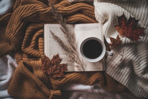 Fall Notion Aesthetic, Horizontal Fall Aesthetic, Cozy Fall Aesthetic Wallpaper Desktop, Autumn Aesthetic Horizontal, Cozy Autumn Aesthetic Wallpaper Laptop, Autumn Horizontal Wallpaper, Ipad Background Fall, Cozy Fall Wallpaper Laptop, Autumn Ipad Wallpaper Horizontal