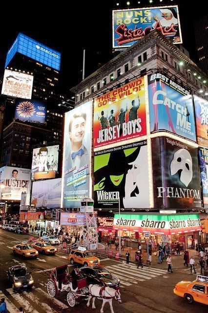 Broadway Street, Broadway Nyc, Broadway Show, Voyage New York, Broadway Plays, Theatre Nerds, Theatre Life, Broadway Theatre, Musical Theater