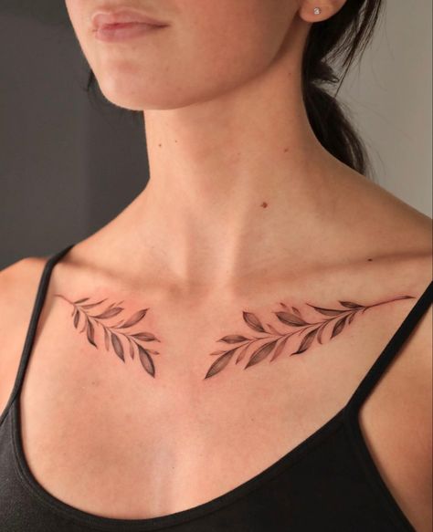 Leaf Tattoo Ideas, Vines Tattoo, Collar Tattoo, Flower Vine Tattoos, Women's Shoulder Tattoo, Leaves Tattoo, Leaf Tattoo, Saved Tattoo, Bone Tattoos