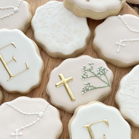 Louise & Co. Cookies on Instagram: "Giving some much needed attention to some of my mini orders! I’m always posting pictures of full size cookies but I really love doing minis.  This baptism set is one of my favorites 🤍" First Communion Cookies, Charro Baptism, Communion Cookies, Baptism Themes, Baptism Cookies, Communion Cakes, Baby E, Cookie Ideas, Cookie Art