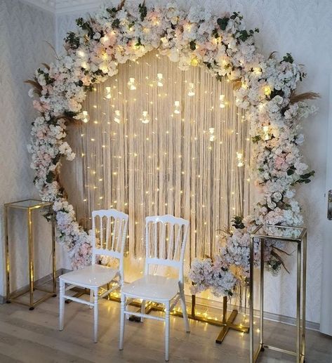 Small Wedding Decor, Engagement Stage Decoration, Nikah Decor, خواتم خطوبة, Simple Stage Decorations, Wedding Background Decoration, Simple Wedding Decorations, Diy Wedding Backdrop, Wedding Stage Design