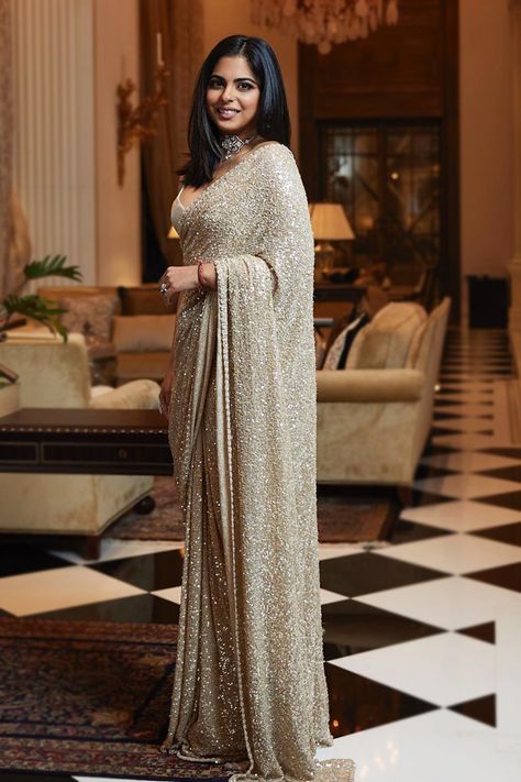 Isha Ambani, डिजाइनर कपड़े, Sabyasachi Sarees, Sarees For Girls, Indian Sari Dress, Anamika Khanna, Anita Dongre, Fancy Sarees Party Wear, Sari Dress