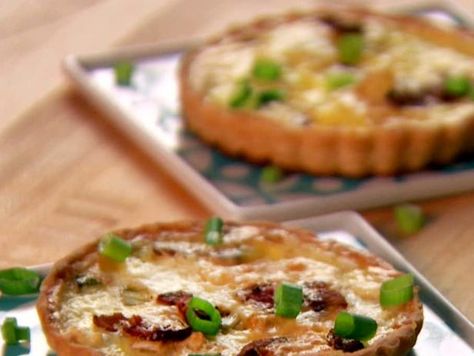 Gina's Quiche Tartlets Tartlets Recipe, Healthy Appetizer Recipes, Breakfast Quiche, Egg Tart, Healthy Appetizers, Small Bites, Food Network, Appetizer Snacks, Food Network Recipes