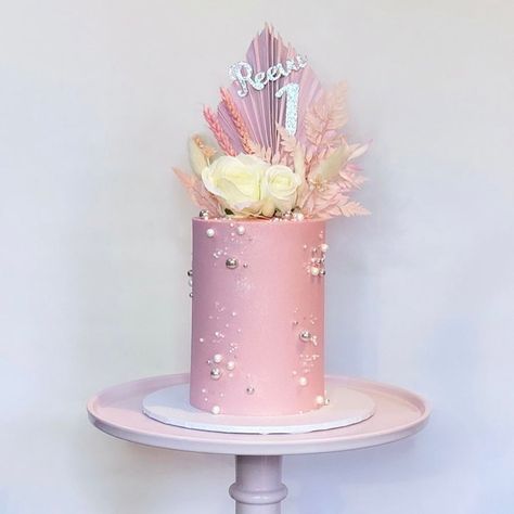 Birthday Cake Roses, Anniversary Cupcakes, Macaroon Cake, Buttercream Birthday Cake, Rose Gold Cake, 80 Birthday Cake, Boho Cake, Elegant Birthday Cakes, Tall Cakes