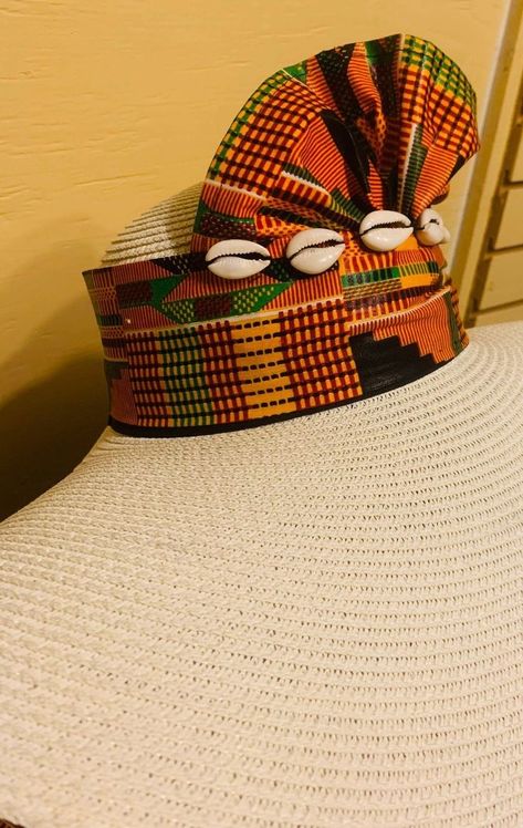 Turban Headband Tutorial, African Beach, Diy Hats, Headwrap Tutorial, African Hats, Large Brim Hat, Afrique Art, Head Art, Headband Tutorial