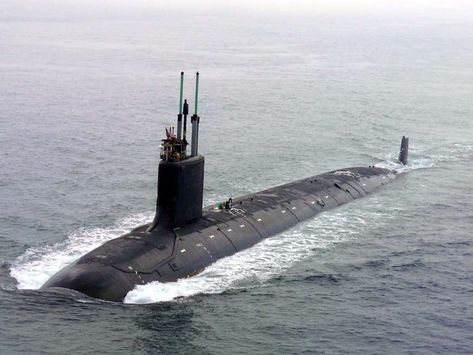 How the US Navy's nuclear-powered submarines have quietly dominated the seas for 67 years Virginia Class Submarine, Us Navy Submarines, Royal Australian Navy, Wood Gallery Frames, Uss Arizona, Nuclear Submarine, Electric Boat, Cruise Missile, United States Military