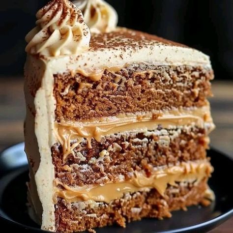 Caramel Coffee Buttercream Cake, Optimal Recipes, Cake Cabinet, Carmel Coffee, Coffee Buttercream, Chocolate Cake Recipe Easy, Easy Chocolate Cake, Caramel Coffee, Layer Cakes