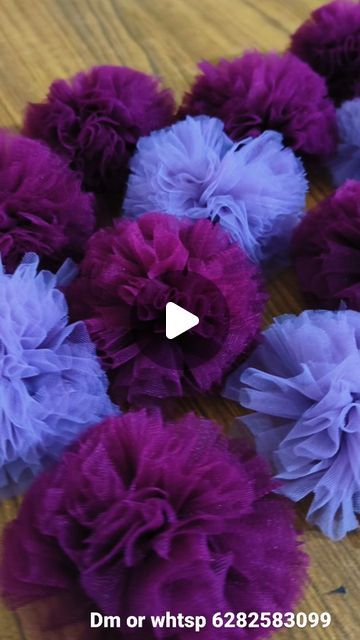 Organza Crafts Ideas, Flower With Fabric, Tulle Designs Ideas, Net Cloth Decoration Ideas, How To Make Tulle Flowers, How To Make Flower Out Of Fabric, Flower Out Of Fabric, Net Flowers, Hand Made Flowers For Dresses