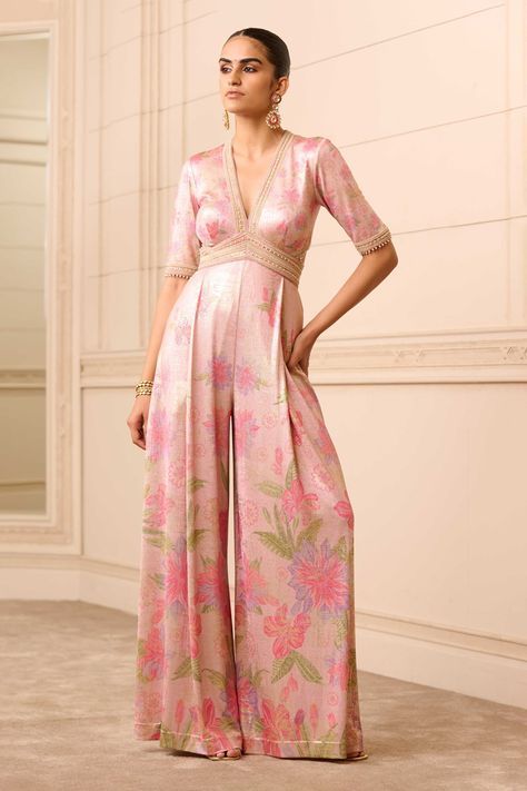 Shop for these amazing collections of Purple Foil Jersey Print Floral V Neck Jumpsuit For Women by Tarun Tahiliani online at Aza Fashions. Indian Style Jumpsuit, Jumpsuits For Women Indian Wedding, Printed Indo Western Outfits, Floral Indo Western Outfits, Jumpsuit Traditional Indian, Ethnic Jumpsuits For Women, Desi Jumpsuit, Indo Western Wedding Outfits Women, Indian Attire Traditional