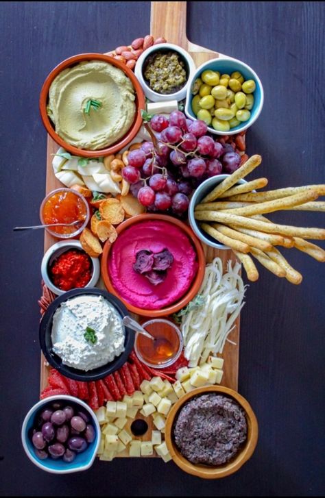 during this heat wave, this is the perfect idea for entertaining your guest. impress them with a mezze platter with this easy how to guide. Mezze Platter Ideas, Olive Platter, Labneh Dip, Black Olive Tapenade, Greek Meze, Meze Platter, Mezze Platter, Cold Kitchen, Marinated Vegetables