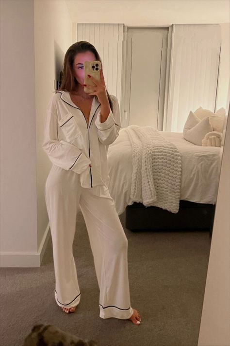 Pyjama shirt and bottoms curated on LTK Loungwear Trends 2021, Cute Silky Pajamas, Pajamas Cute Aesthetic, Pajama Ideas For Women, Black Pjs Outfit, Rich Pajamas Aesthetic, White Pjs Aesthetic, Matching Set Pajamas, Cute Pajamas Set