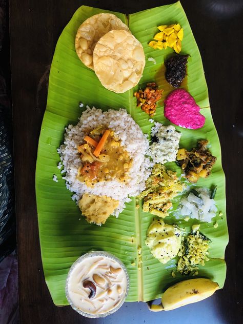 Kerala Sadhya Photography, Sadhya Photography, Onam Sadhya Photography, Sadya Kerala, Food Of Kerala, Onam Food, Food Calligraphy, South Indian Sweets, Food Thali