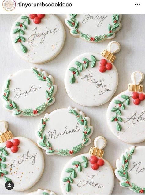 Cookie Place Cards Christmas, Christmas Cookie Ornaments Royal Icing, Christmas Cookie Name Place Cards, Christmas Cookies Ornaments, Merry Christmas Sugar Cookies, Christmas Ornament Sugar Cookies Decorated, Personalized Christmas Cookies Decorated, Christmas Name Cookies, Christmas Cookies Design Ideas