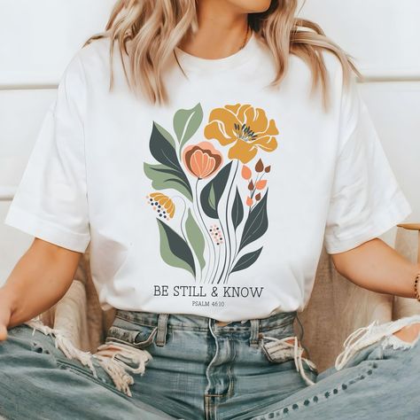 Women Tshirt Design, Thrift Store Outfits, T-shirt Print Design, T Shirt Logo Design, Shirt Logo Design, Paint Shirts, Trendy Shirt Designs, Tshirt Printing Design, Tshirt Design Inspiration