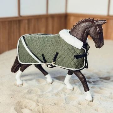 Tack & DIY Kits for Model Horses – My Model Horse Schleich Horses Stable Diy, Schleich Horses Diy, Diy Schleich Horse Stuff, Hobby Horse Stable, Schleich Crafts, Diy Horse Toys, Mini Horse Tack, Schleich Horses Stable, Toy Horse Stable