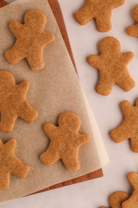 These Small Batch Gingerbread Cookies are soft with a delicious ginger and molasses flavor. They're a small batch recipe which means they're the perfect recipe to make when you want fewer cookies. Small Batch Ginger Cookies, Gingerbread Cookies Small Batch, Small Batch Gingerbread Cookies, Cookie Recipes Small Batch, Small Batch Christmas Cookies, Small Batch Gingerbread, Small Batch Cookie, Cookies Small Batch, Small Batch Cookies