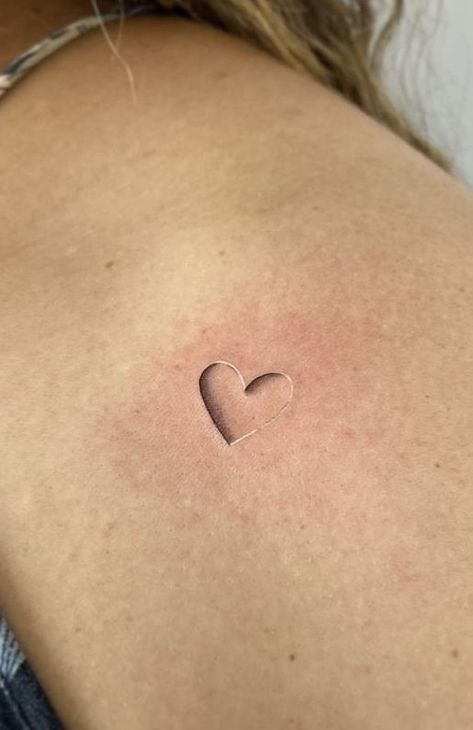 Small Discreet Tattoos, 3d Heart Tattoo, Miniature Tattoos, Small Heart Tattoos, Unghie Sfumate, Hidden Tattoos, Cool Small Tattoos, Discreet Tattoos, Dainty Tattoos