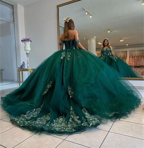 Dark Green Quinceanera Dresses, Emerald Green Quinceanera Dresses, Emerald Green Quinceanera, Green Quince Dress, Quinceanera Dresses Green, Debut Gowns, Green Quinceanera, Xv Dresses, Green Quinceanera Dresses