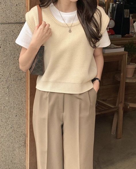 Earth Tone Outfits, Beige Aesthetics, Business Casual Pants, Korean Outfit Street Styles, Korean Casual Outfits, Korean Girl Fashion, Pants With Pockets, Work Dress, Ulzzang Fashion