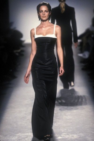 90s Runway Archive, Classic Runway Fashion, Prada Runway Outfits, 90s Vintage Runway Dresses, Christy Turlington 90s Runway, Run Way Models Fashion Show, 90s Couture Fashion, Unrealistic Clothes, Silk Dress Runway