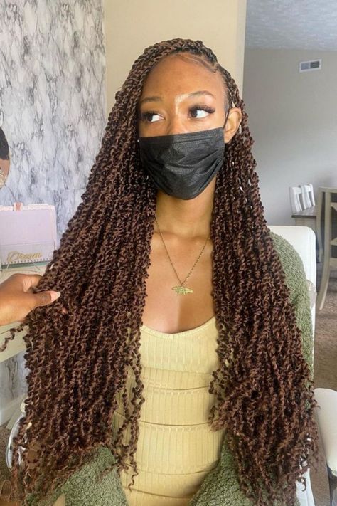 Mini Princess Passion Twists Passion Twists Hairstyle, Hair Braid Designs, Hair Braid Patterns, Deep Side Part, Passion Twists, Box Braids Hairstyles For Black Women, Twist Styles, Quick Braided Hairstyles, Twist Braid Hairstyles