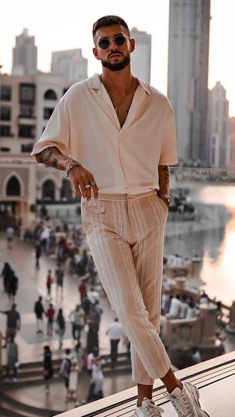 Men Fashion 2020, Fashion Outfits Men, Casual Fashion Trends, Mens Summer Outfits, Mens Casual Outfits Summer, Trendy Mens Fashion, Stylish Men Casual, Mens Fashion Streetwear, Mens Fashion Casual Outfits