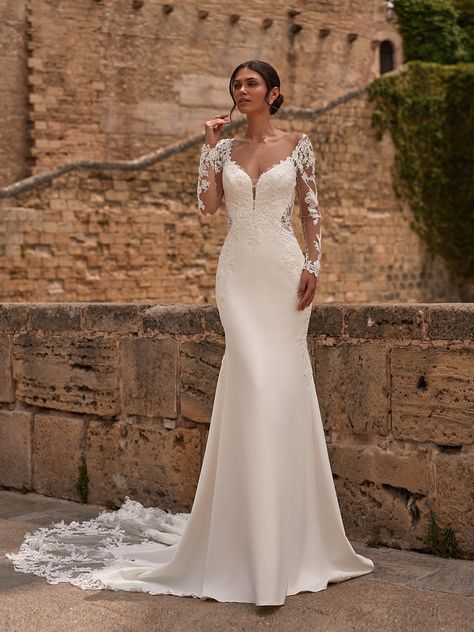 Val Stefani Wedding Dress, Fairy Inspired Wedding Dress, Wedding Dresses For 2023, Wedding Dresses Sheath, Lace Sheath Wedding Dress, Mermaid Bridal Dress, Unusual Wedding Dresses, Elegant Bridal Gown, Chic Wedding Dresses