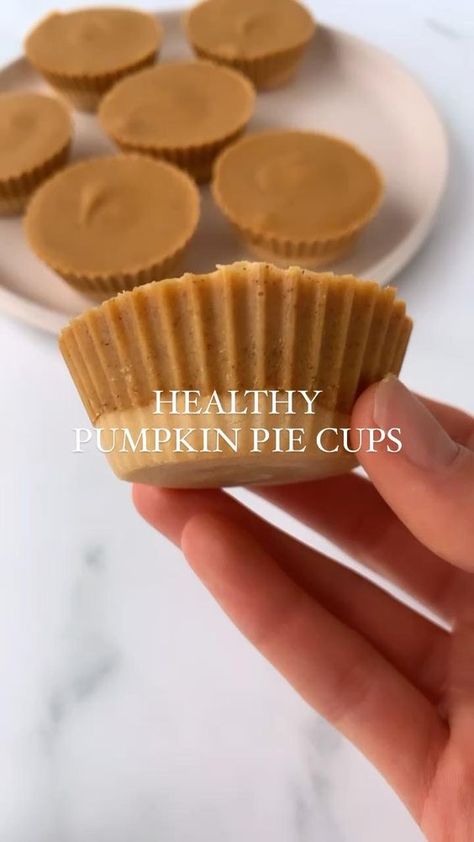 Autumn Healthy Food, Fall Food Healthy, Healthy Autumn Desserts, Healthy Thanksgiving Recipes Dessert, Pumpkin Pie Cups, Healthy Halloween Desserts, Healthy Fall Snacks, Healthy Pumpkin Recipes, Pumpkin Pie Bites