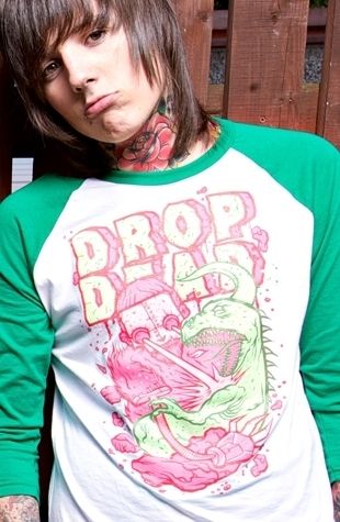 Oli sykes dead 2010 6 Nov 2010 by Cynthia Blair Drop Dead, Little Star Tattoo, Oliver Sykes Tattoos, Oli Skyes, Scene Emo Aesthetic, Drop Dead Clothing, Dead Band, Emo Princess, Oli Sykes, Emo Aesthetic