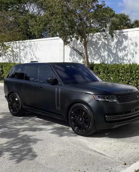 Range Rover 2024, Matte Black Range Rover, Range Rover Sport Black, Black Range Rover, New Range Rover, Work Vibes, Dream Cars Range Rovers, Range Rover Black, Landrover Range Rover