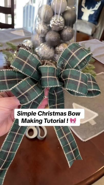 Room Remedies on TikTok Tie Bows With Ribbon, Making Bows For Wreaths, How To Make A Ribbon Bow, Ribbon Bow Tutorial, Diy Tree Topper, Bow Making Tutorials, Diy Wreath Bow, Christmas Bows Diy, Make Bows