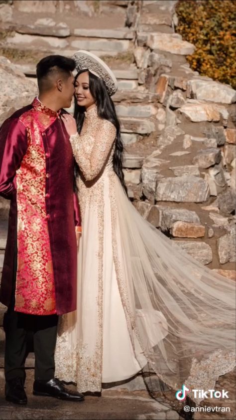 Viet Wedding Dress, Red Vietnamese Wedding Dress, Ao Dai Wedding Couple, Ao Dai Wedding Photoshoot, Vietnam Wedding Dress, Viet Tea Ceremony, Vietnamese Engagement Photos, Vietnamese Tea Ceremony Ao Dai, Vietnamese Engagement Ceremony