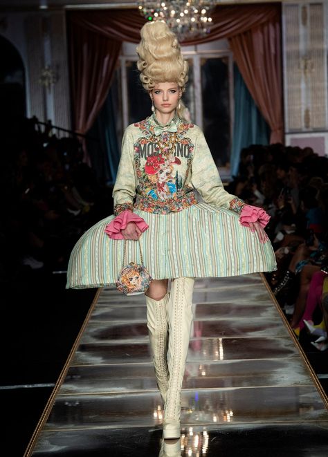 Moschino’s Marie Antoinette–Inspired Show Was a Fashion Feast | Teen Vogue Moschino 2020, Makeup Charts, Rococo Fashion, Celeb Fashion, Model Lifestyle, Teen Vogue, Marie Antoinette, Historical Fashion, Apparel Design