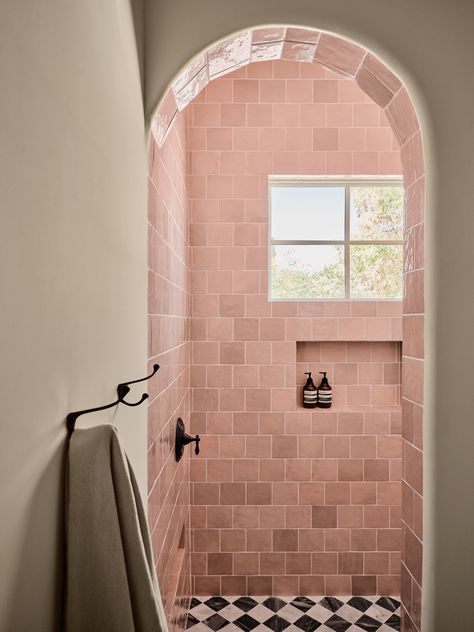 A Sophisticated Scottsdale Home from Maeve Design Collective | Rue Pink Tiles Shower, Pink Tiled Shower Ideas, White Pink Bathroom Ideas, Pink Bathroom Interior Design, Pink Primary Bathroom, Pink Tile Shower Bathroom, White And Pink House Interior, Pink Shower Tile Bathroom, Statement Shower Wall