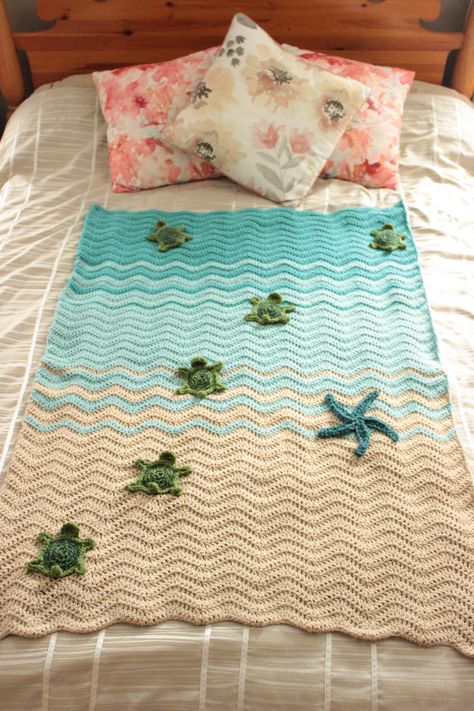 Color Inspiration :: Sea Turtle Blanket #beach #sea #ocean #waves #crochet #afghan #throw #ripple Sea Turtle Blanket, Crochet Sea Turtle, Turtle Blanket, Beau Crochet, Beach Crochet, Crocheted Blanket, Crochet Turtle, Turtle Pattern, Haken Baby