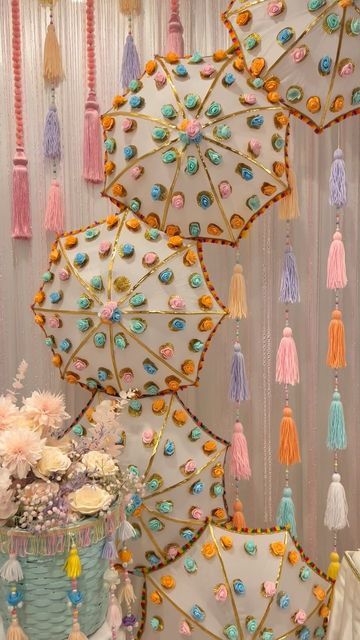 Mehndi Decoration Ideas, Pastel Wedding Decorations, Pastel Wedding Theme, Mehendi Decor Ideas, Mehndi Party, Umbrella Decorations, Mehndi Ceremony, Pastel Theme, Desi Wedding Decor