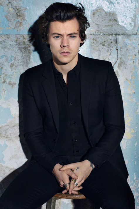 CEO and single father of 3, Harry Styles is  looking for a live-in na… #fanfiction #Fanfiction #amreading #books #wattpad Live In Nanny, Four One Direction, Gambar One Direction, Handsome Men Quotes, Handsome Style, Dream Cast, Harry Style, Tim Walker, Haikou