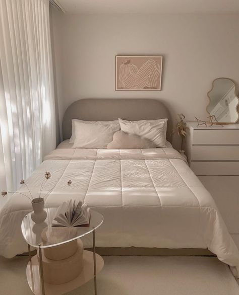 Cream And White Bedroom, Earthy Neutrals, Neutral Bedroom Decor, Bohemian Vibes, Neutral Bedroom, Redecorate Bedroom, Minimalist Room, Room Makeover Bedroom, Room Makeover Inspiration