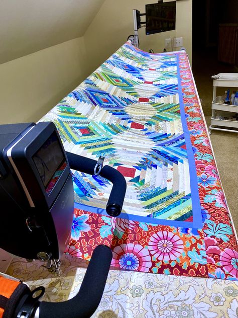 Rebecca Grace Quilting: It's FINALLY Happening: My Giant Pineapple Log Cabin Quilt is On the Frame for Quilting! Hand Stitching Techniques, Pineapple Quilt, Bright Quilts, Too Close For Comfort, Cool Picks, Cabin Quilt, Sewing And Quilting, Stitching Techniques, Log Cabin Quilt