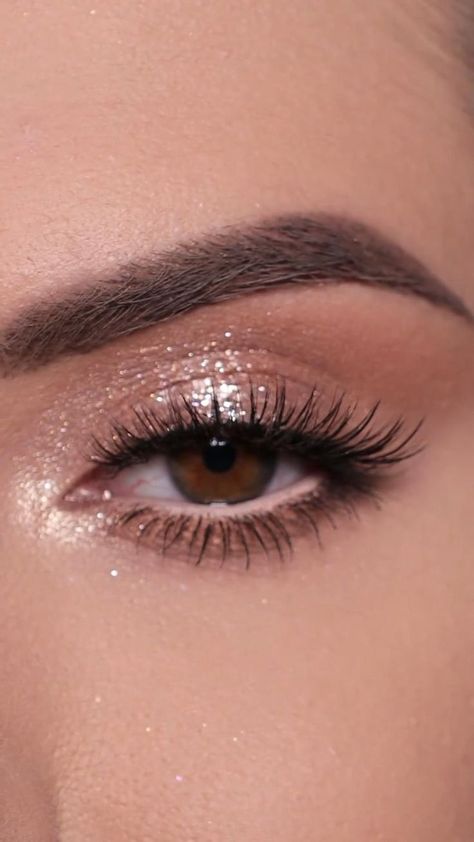 Eye Makeup Simple, Light Eye Makeup, Quinceanera Makeup, Ball Makeup, Wedding Eye Makeup, Prom Eye Makeup, Makeup Simple, Prom Makeup Looks, Dance Makeup